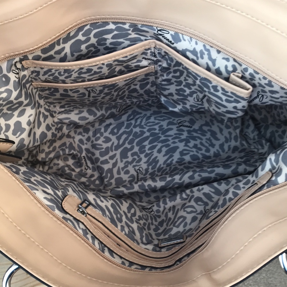 Guess Handbag - Picture 5 of 7